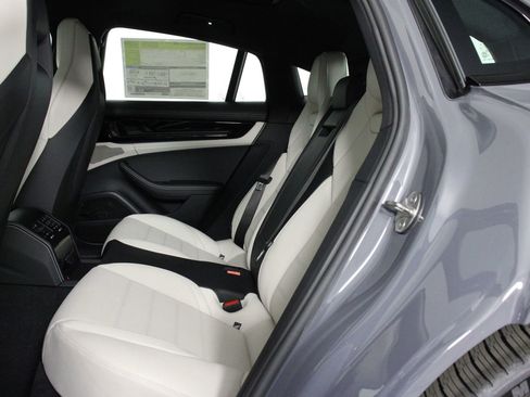 New 2026 Porsche Panamera 4 image 18