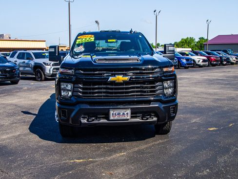 Used 2024 Chevrolet Silverado 3500 W/T w/ WT Convenience Package AWD/4WD image 2