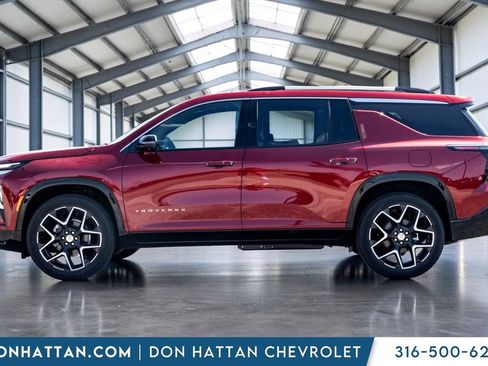 New 2026 Chevrolet Traverse High Country FWD image 2