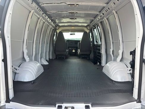 New 2026 Chevrolet Express 3500 Extended w/ Driver Convenience Package RWD image 10