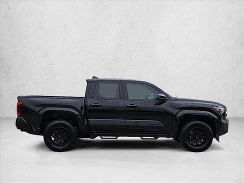 Used 2025 Toyota Tacoma SR5 AWD/4WD image 4