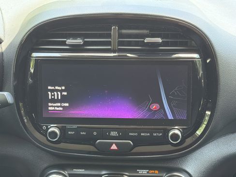 Used 2023 Kia Soul S FWD image 5