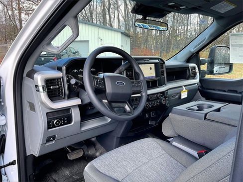 New 2026 Ford F250 XL w/ XL Chrome Package image 7