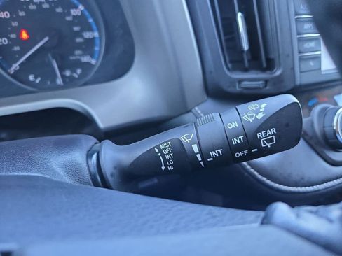 Used 2018 Toyota RAV4 Adventure image 27