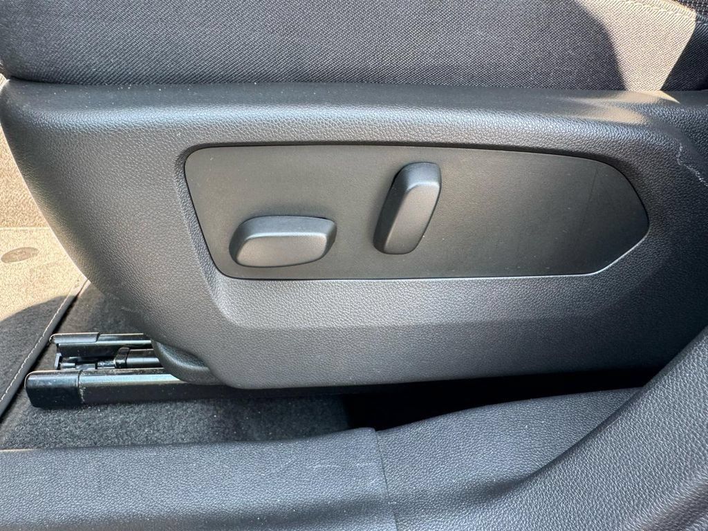 Used 2023 Buick Envision Preferred FWD image 14