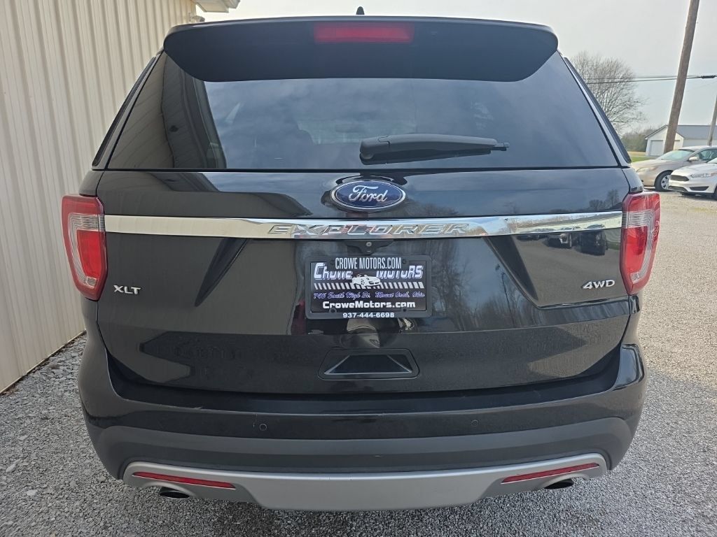 Used 2016 Ford Explorer XLT w/ Equipment Group 201A AWD/4WD image 8