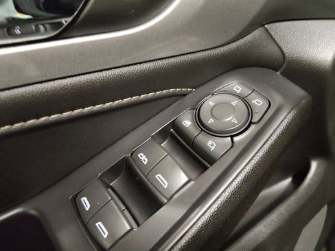 Used 2022 Chevrolet Traverse LT w/ LT Premium Package image 27