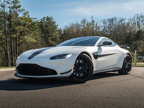 Used 2023 Aston Martin V8 Vantage Coupe RWD image 93
