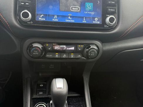 Used 2024 Nissan Kicks SR w/ SR Premium Package image 12