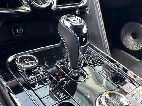 Used 2021 Bentley Flying Spur W12 AWD/4WD image 31