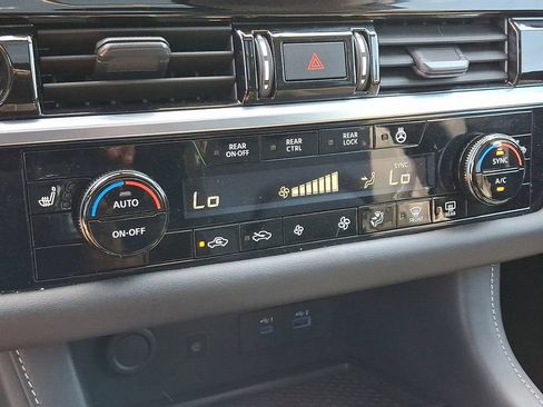 Certified 2023 Nissan Pathfinder SL w/ SL Premium Package AWD/4WD image 18