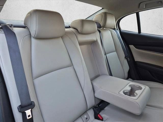 Used 2024 MAZDA MAZDA3 s FWD image 18