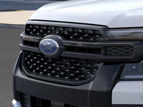 New 2025 Ford Ranger Lariat w/ FX4 Off-Road Package image 18