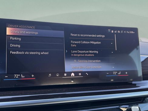 New 2026 BMW X5 sDrive40i w/ Premium Package image 16