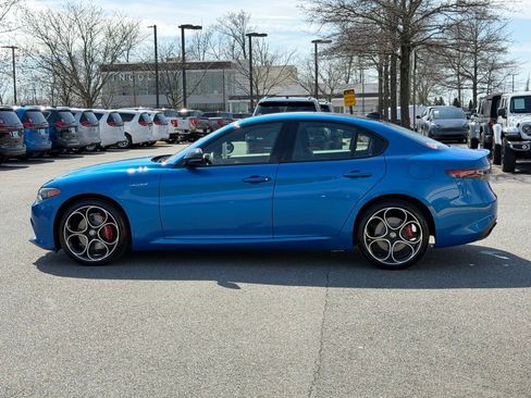 Used 2024 Alfa Romeo Giulia Veloce image 9