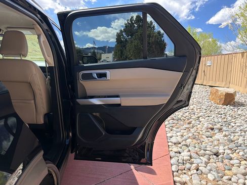 Certified 2022 Ford Explorer XLT w/ Equipment Group 202A AWD/4WD image 26