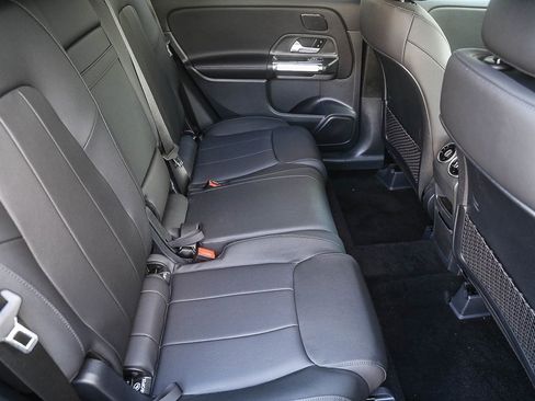 New 2026 Mercedes-Benz GLB 250 4MATIC image 16
