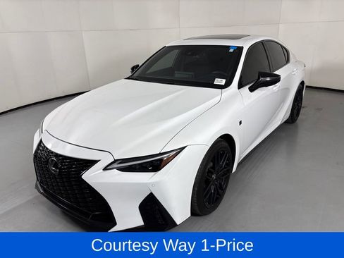 Used 2024 Lexus IS 500 RWD image 5