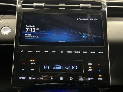 Used 2024 Hyundai Tucson Limited image 13