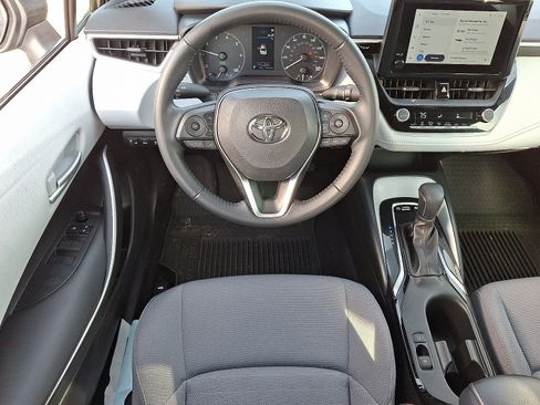 Used 2025 Toyota Corolla SE image 11