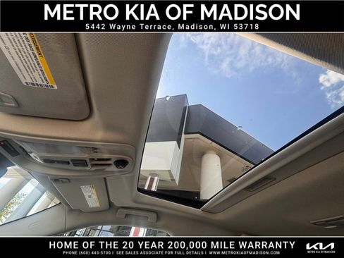 Used 2014 Chevrolet Equinox LTZ AWD/4WD image 19