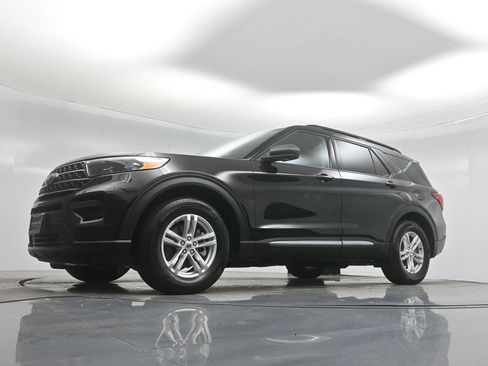 Certified 2022 Ford Explorer XLT image 45