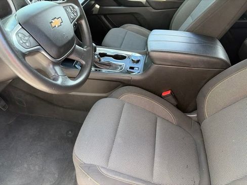 Used 2021 Chevrolet Traverse LS AWD/4WD image 10