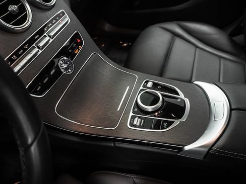 Used 2020 Mercedes-Benz C 300 Sedan image 16