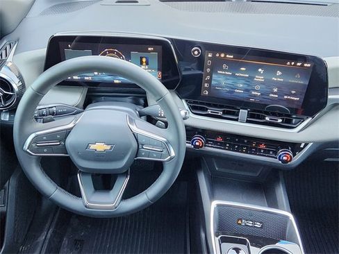 New 2026 Chevrolet Equinox LT w/ Convenience Package II image 28