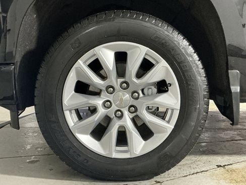 Used 2023 Chevrolet Silverado 1500 Custom image 20