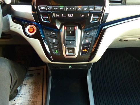 Used 2023 Honda Odyssey Touring image 32