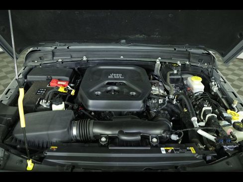 Used 2022 Jeep Wrangler Sport S image 15