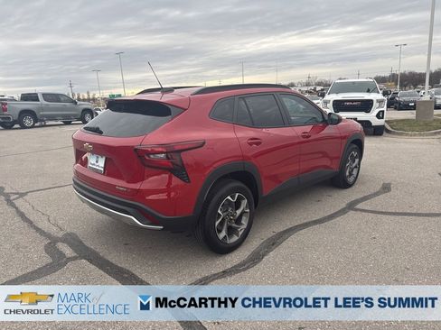 New 2026 Chevrolet Trax LT w/ Driver Confidence Package image 8