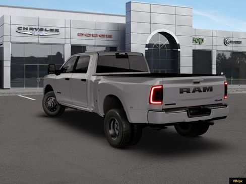 New 2026 RAM 3500 Big Horn AWD/4WD image 5