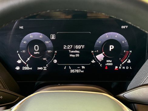 Used 2025 GMC Yukon Denali AWD/4WD image 36