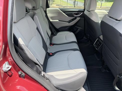 Certified 2023 Subaru Forester Premium AWD/4WD image 16