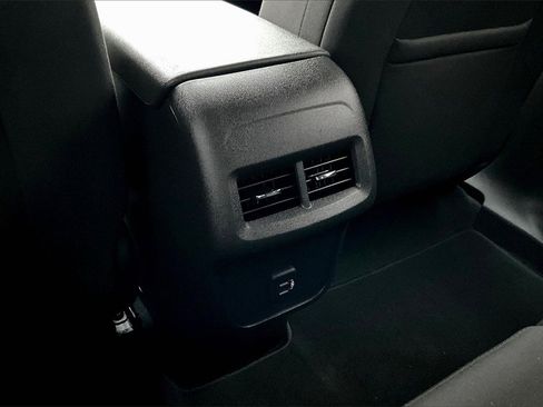 Used 2023 Chevrolet Equinox LT w/ Driver Convenience Package image 33