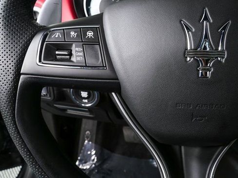 Used 2023 Maserati Ghibli Modena Q4 image 11