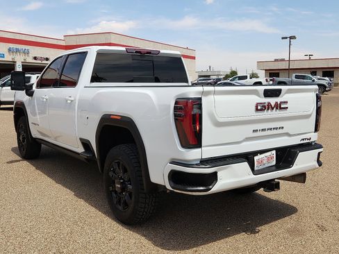 Used 2024 GMC Sierra 2500 AT4 w/ AT4 Premium Plus Package AWD/4WD image 3