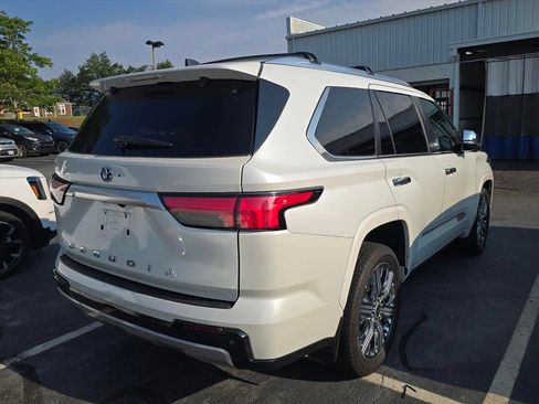 Used 2024 Toyota Sequoia Capstone AWD/4WD image 10