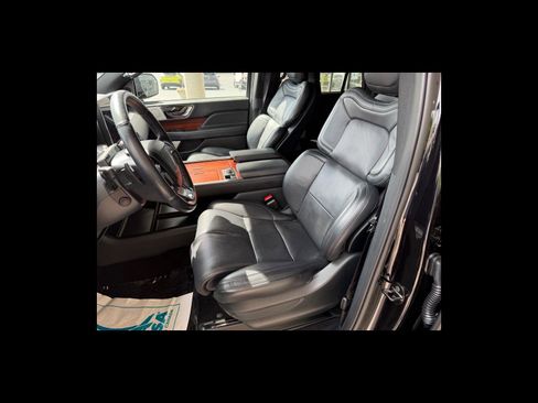 Used 2024 Lincoln Navigator Reserve AWD/4WD image 27