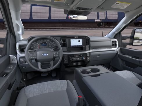 New 2026 Ford F350 4x4 Regular Cab DRW Super Duty image 9
