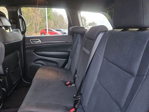 Used 2016 Jeep Grand Cherokee Laredo w/ Quick Order Package 23E image 28