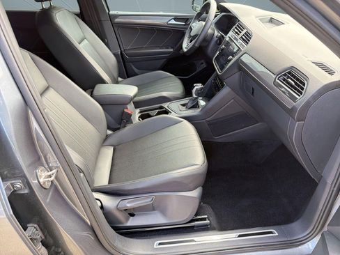 Used 2024 Volkswagen Tiguan SE R-Line image 30