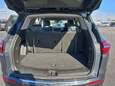 Used 2021 Buick Enclave Essence image 21