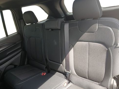 New 2024 Jeep Grand Cherokee Laredo X image 13