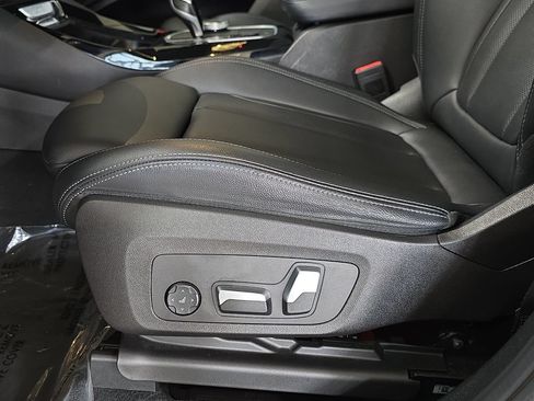 Used 2023 BMW X3 sDrive30i w/ M Sport Package RWD image 28