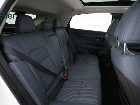 Used 2025 Nissan Ariya Platinum AWD/4WD image 5