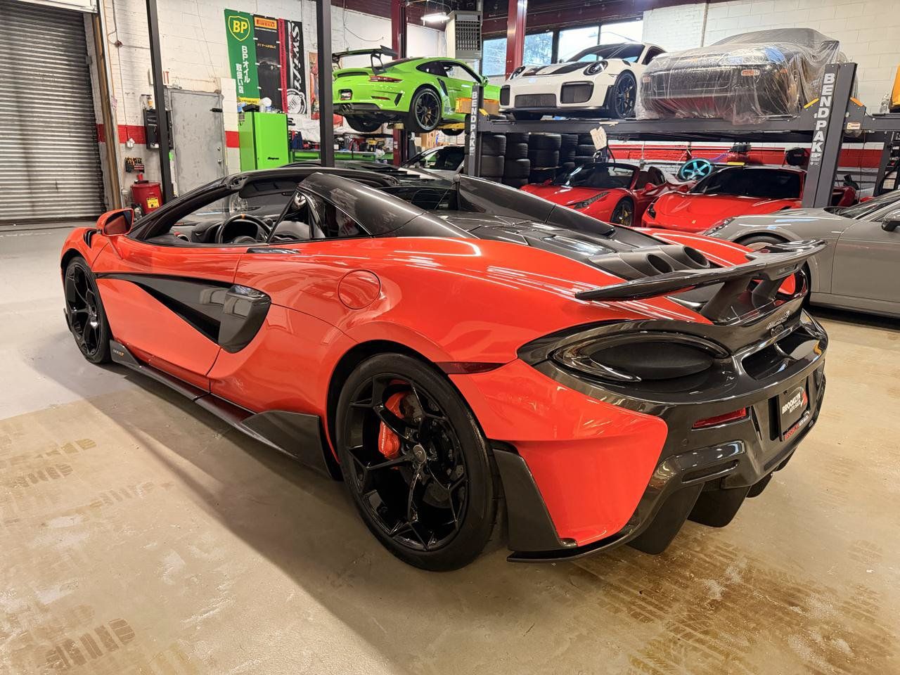 Used 2020 McLaren 600LT Spider RWD image 9