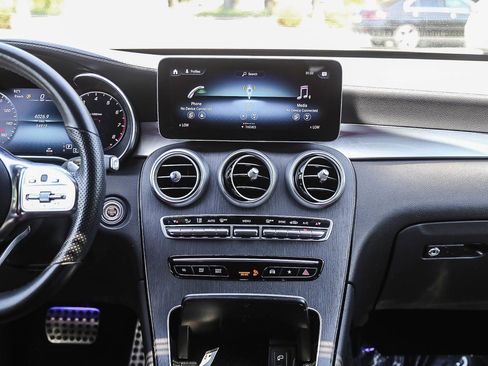Used 2023 Mercedes-Benz GLC 300 4MATIC Coupe image 11